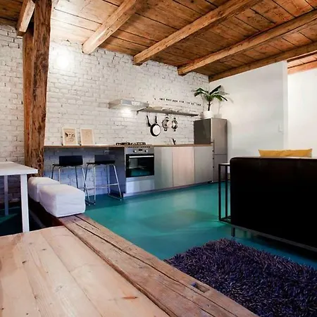 Awesome Studio In Old Town شقة